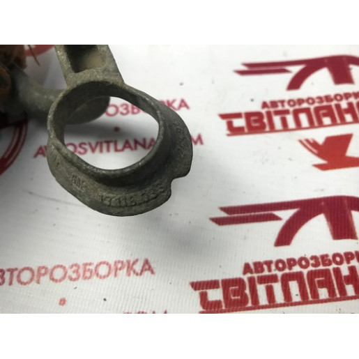 Кронштейн кріплення радіатора правий Opel Combo 2001-2011 13118033